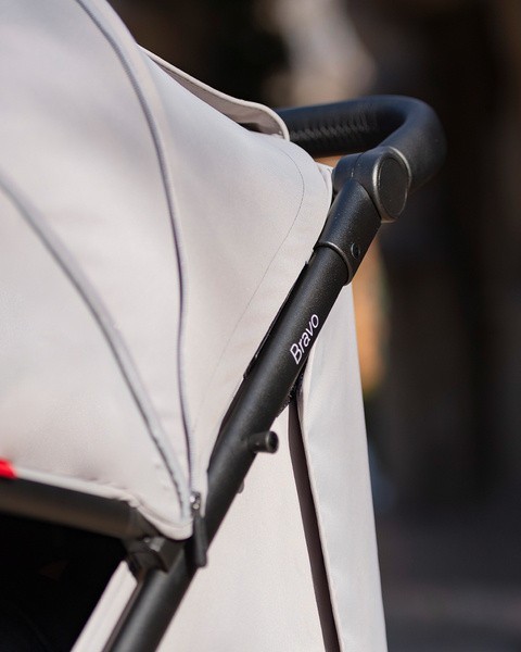 CARRELLO Bravo PLUS Sportovní kočárek CRL-5515 + Dárek zdarma Pláštěnka na kočárek (1406)
