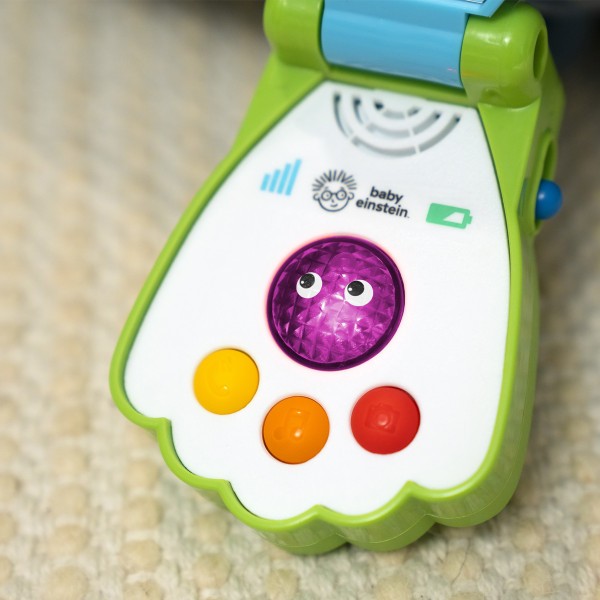 BABY EINSTEIN Hračka hudební telefon Shell Phone™ 6m+