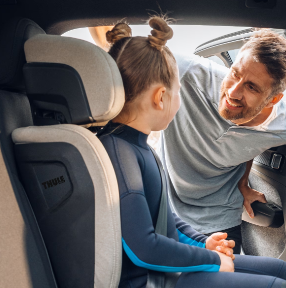 THULE Autosedačka i-Size s vysokým opěradlem Palm (100-150 cm)