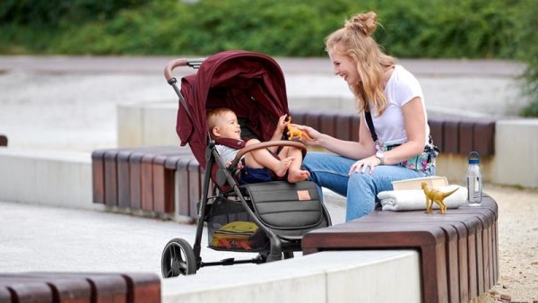 Kočárek sportovní Grande LX Grey Kinderkraft + Dětské odrážedlo 2WAY Next