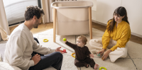 STOKKE® Snoozi™ dětská postýlka