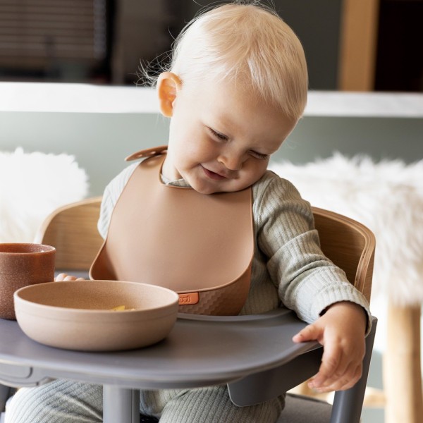 LOVI Silikonový bryndák s kapsou Granola