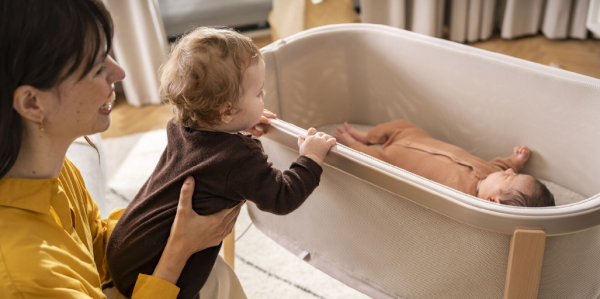 STOKKE® Snoozi™ dětská postýlka