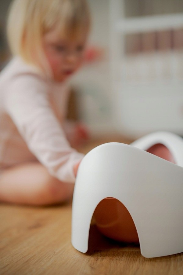 TEGA Dětský oboustranný ergonomický nočník s výlevkou Teggi
