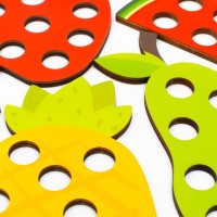BABY MIX Dřevěná provlékačka ovoce a zelenina Montessori