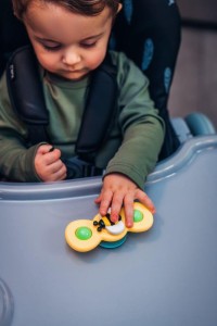 MOMI Jídelní židlička REKI