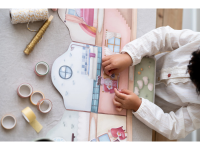 LITTLE DUTCH Knížka se samolepkami Dům Rosa